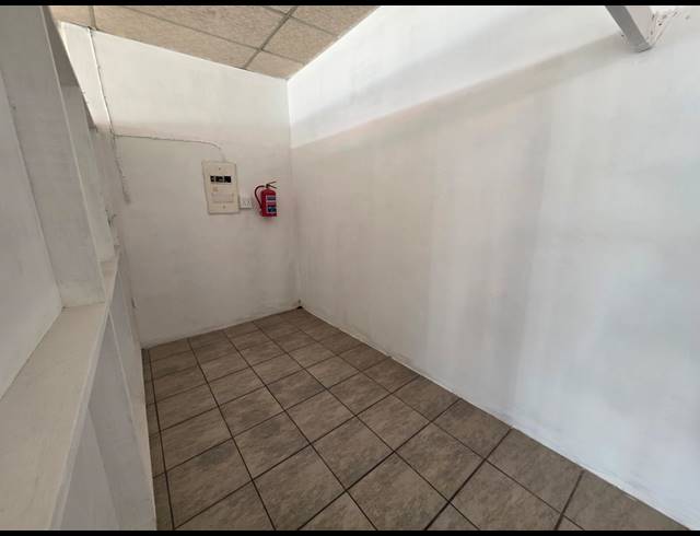 56M² BUSINESS TO LET IN VAALPARK
